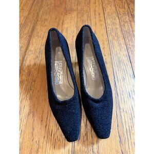 Salvatore Ferragamo Shoes Womens Size 7 Boucle Kitten Pumps Made in Italy